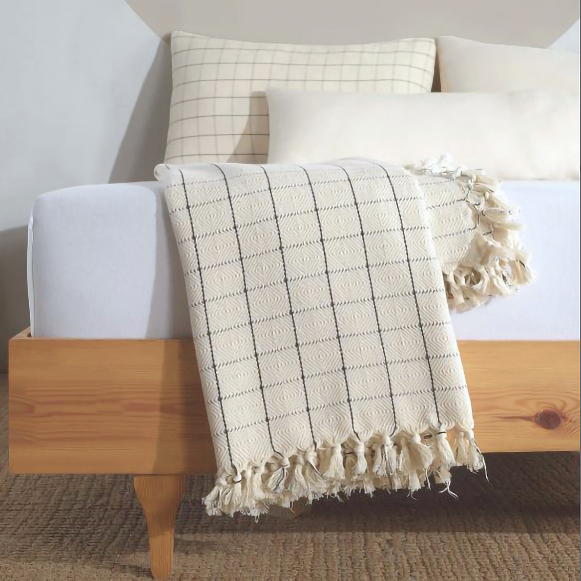 Moa - Cream Grey Checkered Throw Blanket