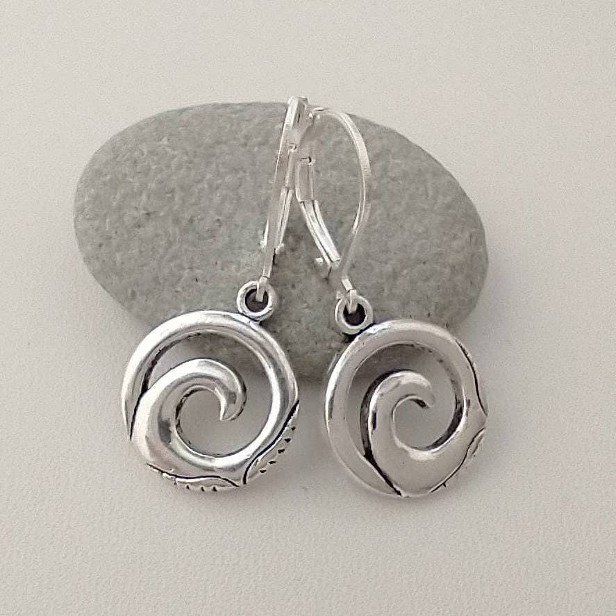 Piccadilly Pendants - Tiny Wave Earrings