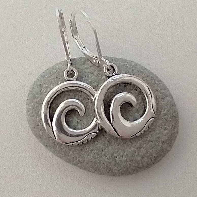 Piccadilly Pendants - Tiny Wave Earrings