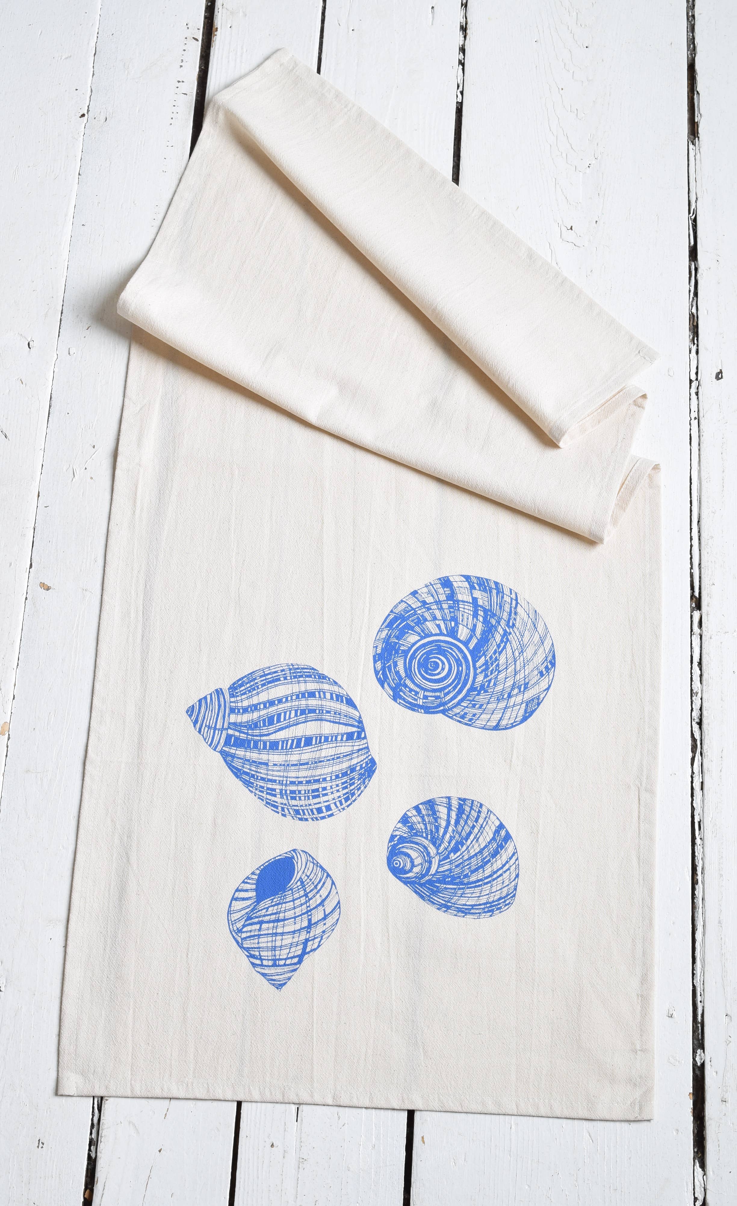 Hearth and Harrow - Periwinkle Shell Tea Towel - Organic Cotton - Blue-violet